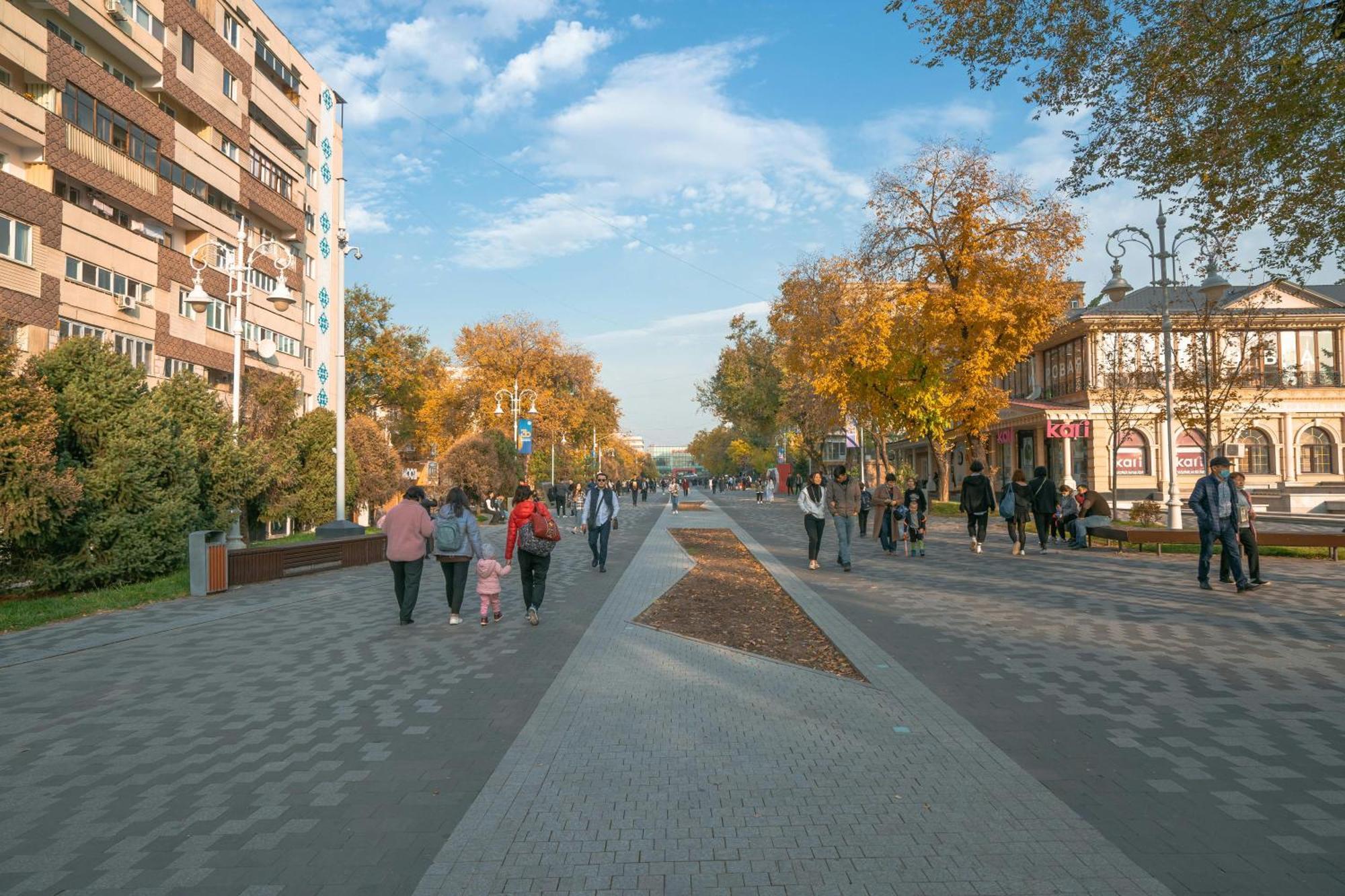 Nadezhda Apartments On Zhibek Zholy Avenue 33 Алмати Екстер'єр фото